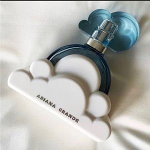 Ariana grande cloud perfume